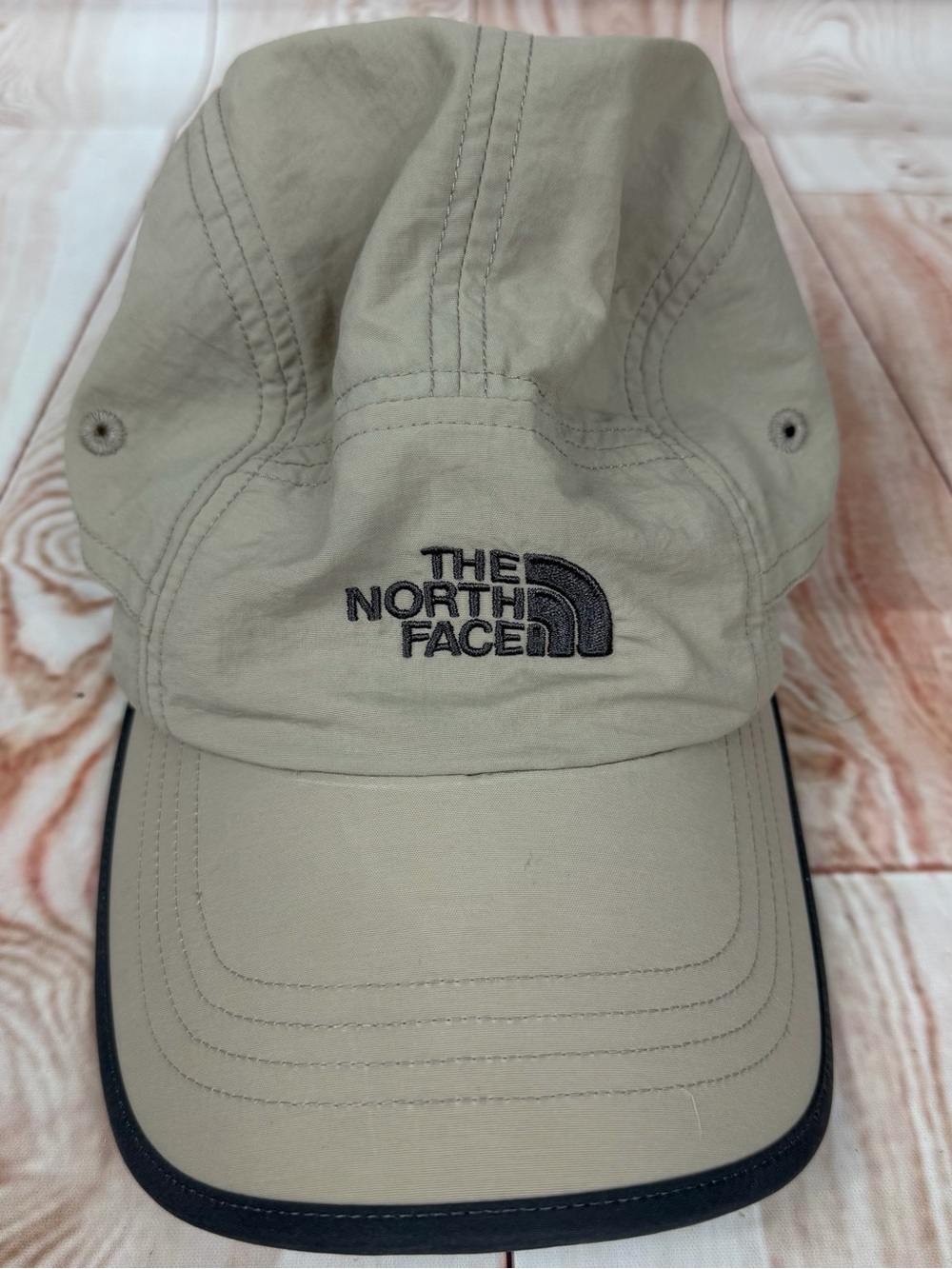 The North Face Tailout Beige Black Lightweight Running Hat OS